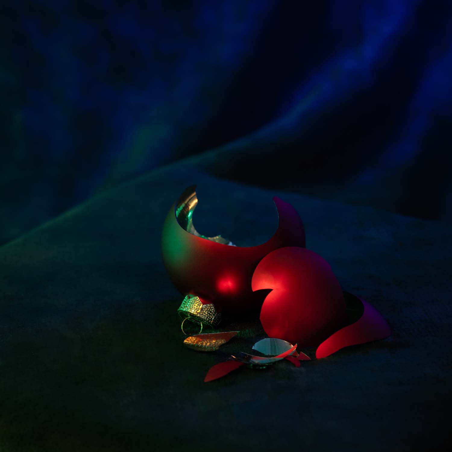 zerschlagene Christbaumkugel